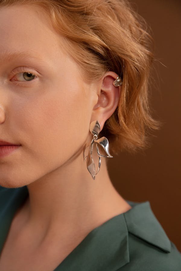 Boucles d'oreilles coccinelle : un bijou qui attire la chance